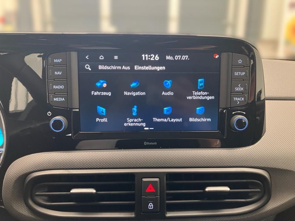 Fahrzeugabbildung Hyundai i10 1.0 Benzin 5-MT Trend Navi PDC KAM SHZ