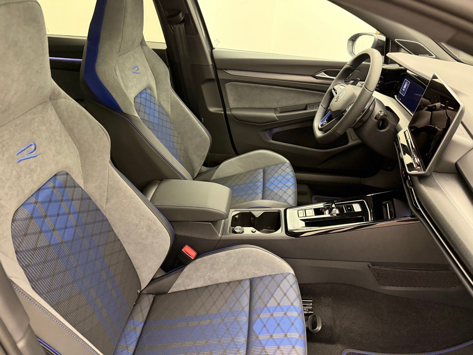 Volkswagen Golf 8 PA R DSG BlackEditionTechnik270Pano19DCC foto 3