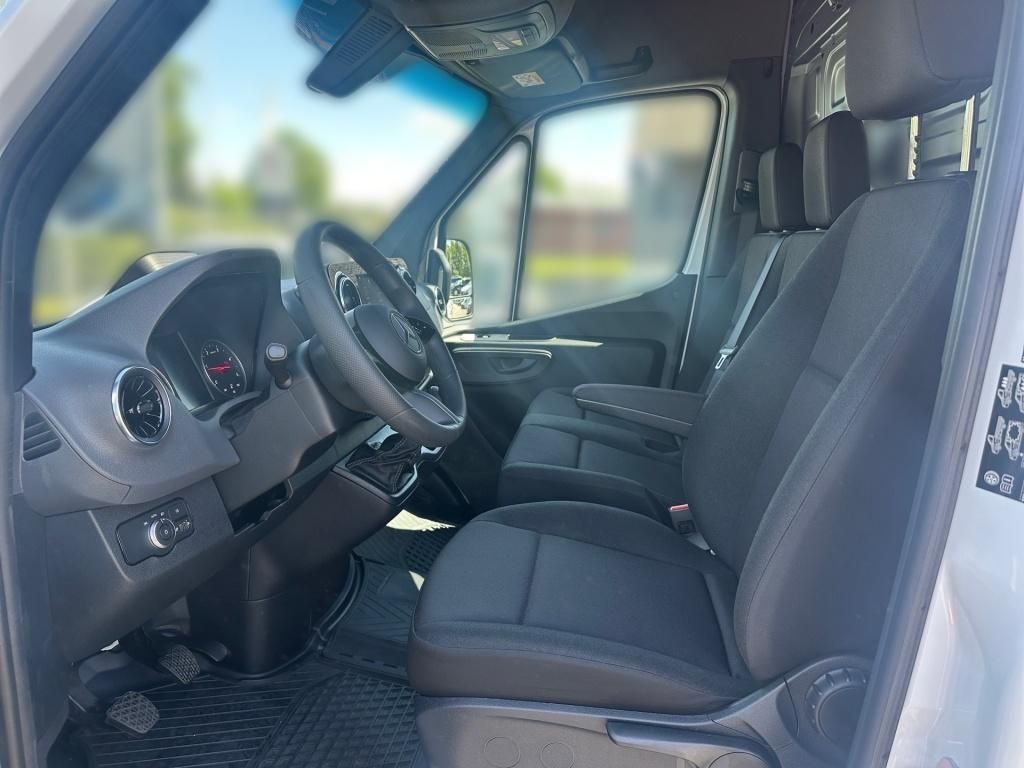Fahrzeugabbildung Mercedes-Benz Sprinter 315 CDI Kasten BASE L2H2 AHK KAM SpurA