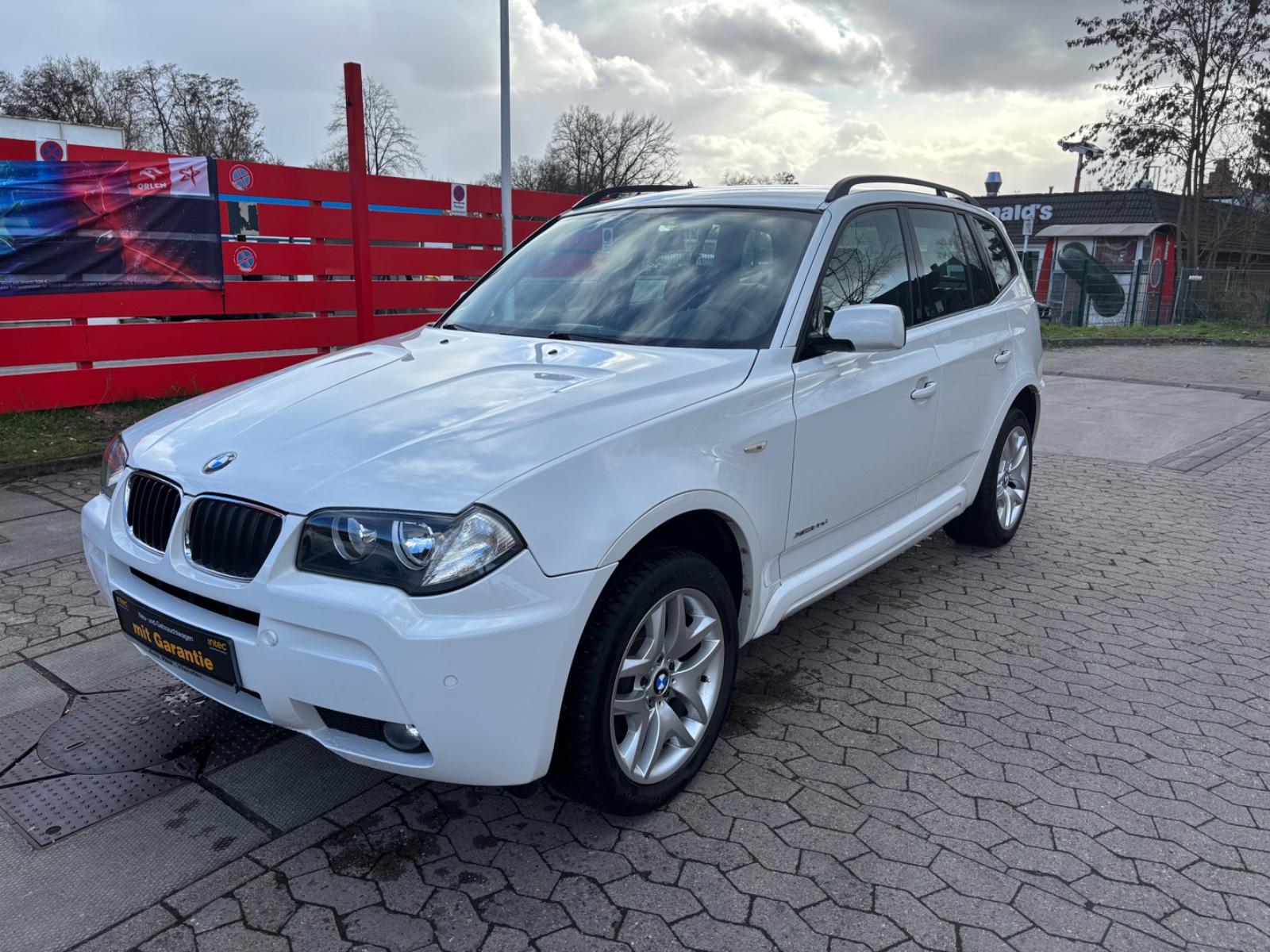 BMW X3 xDrive20d M-Packet/Automatik/Allrad/AHK