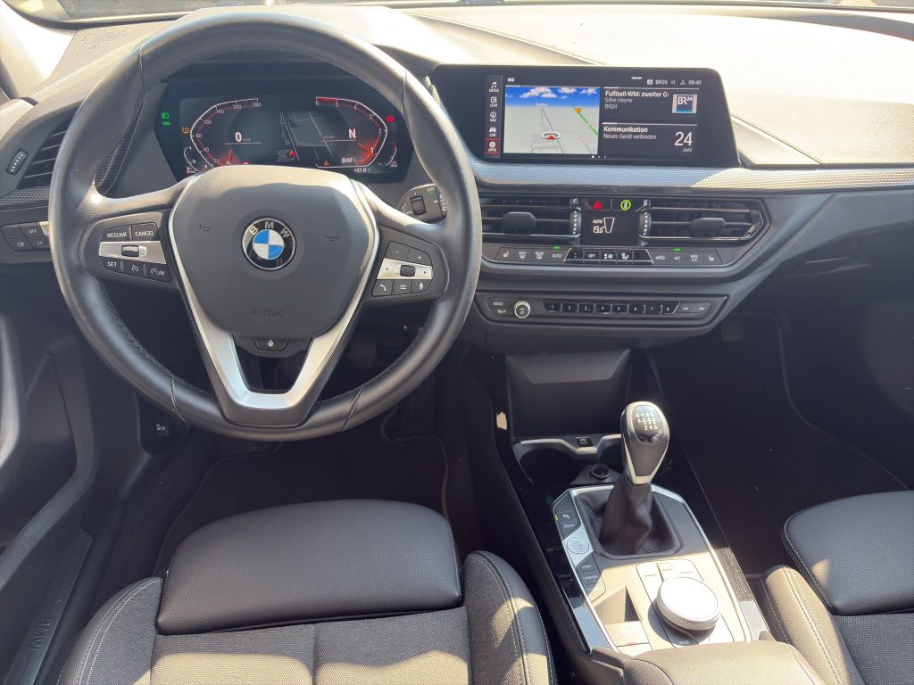 BMW 116 — hlavná fotografia