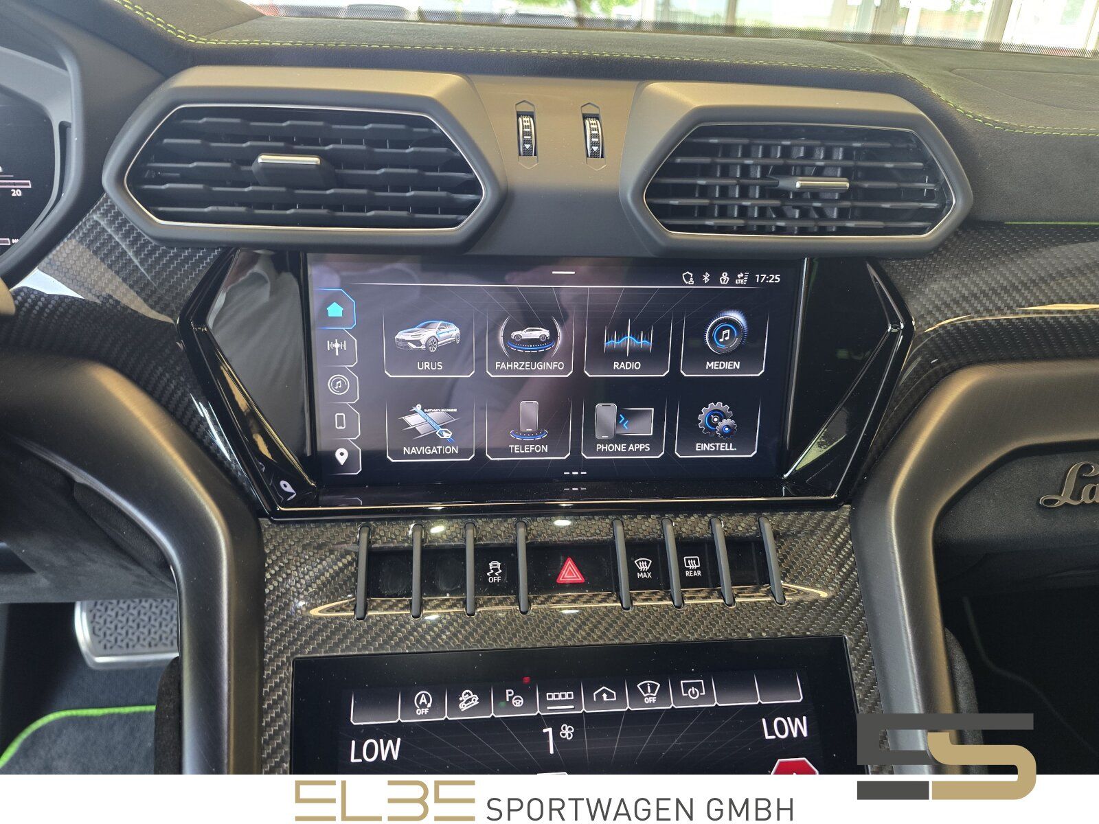 Lamborghini Urus PERFORMANTE FULL CARBON Akrapovic B&O foto 24
