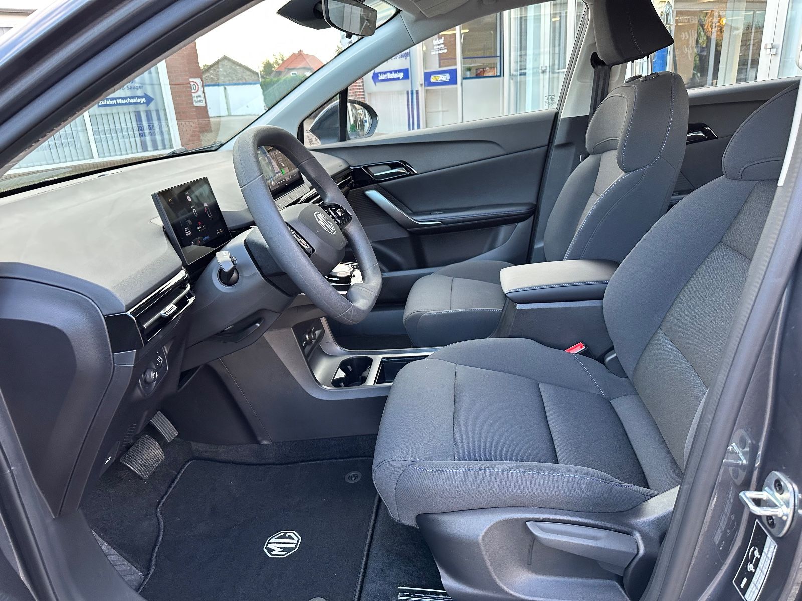 Fahrzeugabbildung MG MG4 Standard 51 kWh Navi/ACC/LED/PDC/CarPlay