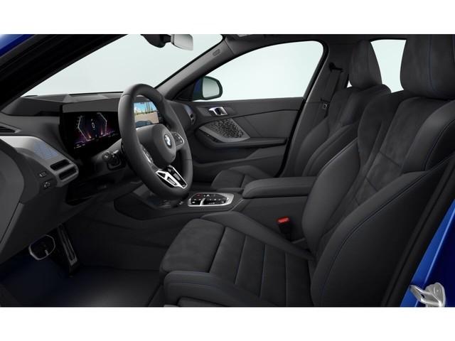 BMW 120d Steptronic M SPORT Iconic Glow Head-Up Park