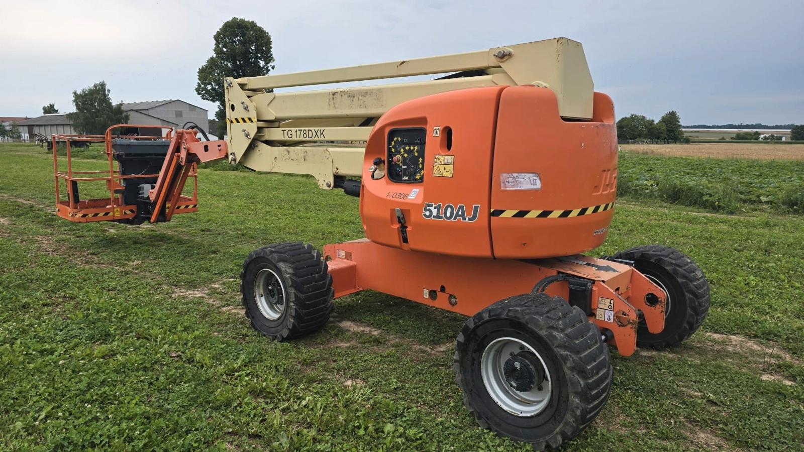 JLG 510AJ