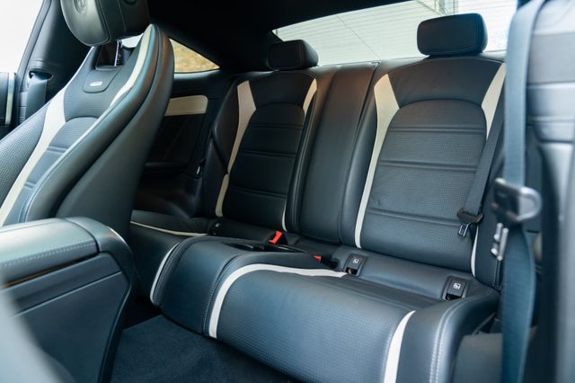 Mercedes-Benz C63S AMG Coupe / BURMESTER/ PANO/ HIGH-END/ 360° Mercedes-Benz C63S AMG Coupe / BURMESTER/ PANO/ HIGH-END/ 360°
