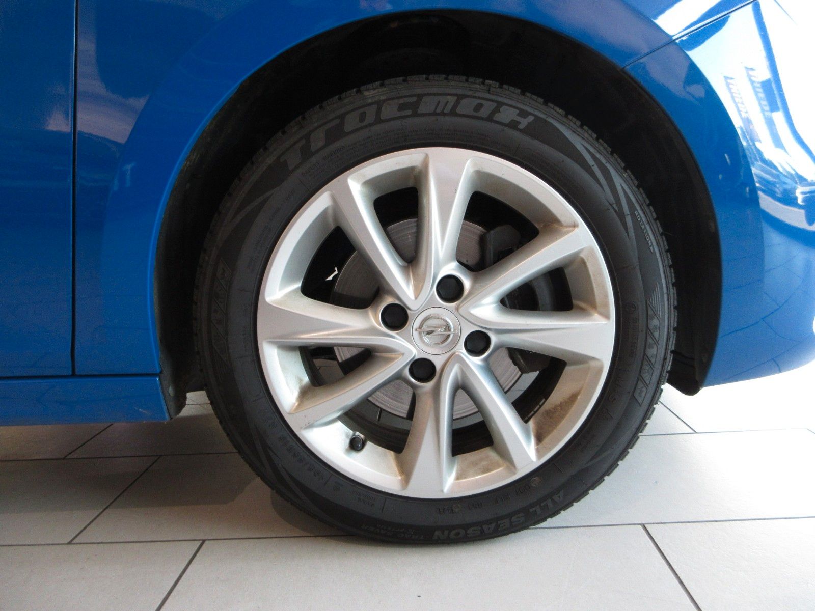 Fahrzeugabbildung Opel Corsa F Elegance 1.2T LED/NAVI/PDC/VIRTUAL/ALU