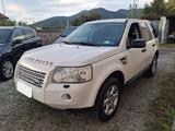 Land Rover Freelander 2 2.2 TD4 S.W. XS - weiße Land Rover Freelander