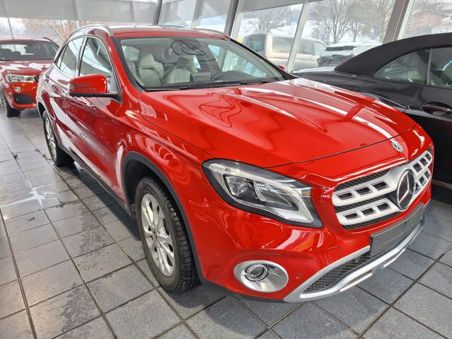 Mercedes-Benz GLA 220 4Matic 7G-DTC Urban ACC LED Command