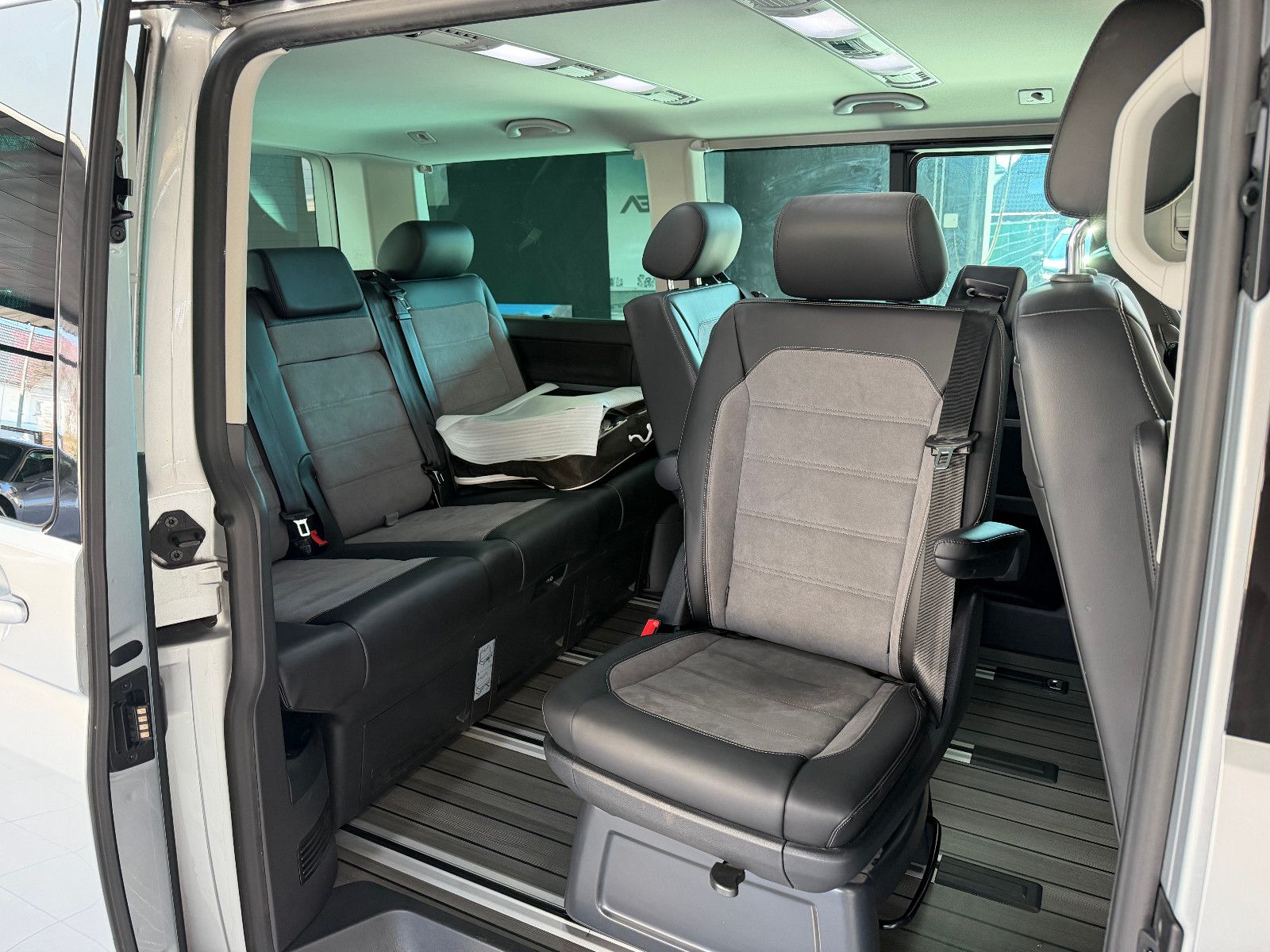 Fahrzeugabbildung Volkswagen T6 Multivan/7-SITZ/VIRTUAL/AUTOMATIK/KAMERA/NAVI