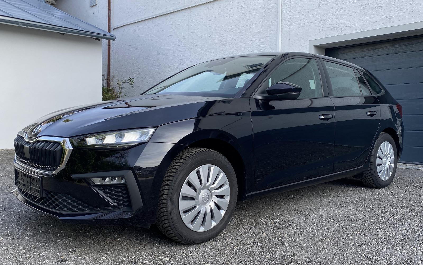 Skoda Scala 1.0 Essence LED SmartLink PDC