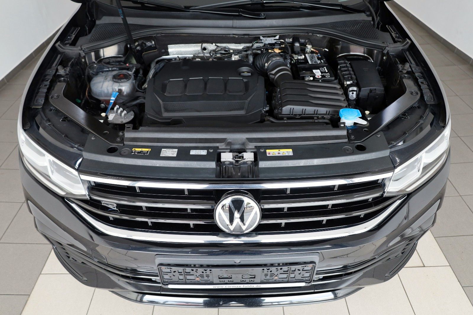 Fahrzeugabbildung Volkswagen Tiguan Allspace R-Line 4M Navi,LED,ACC,360°,AHK,