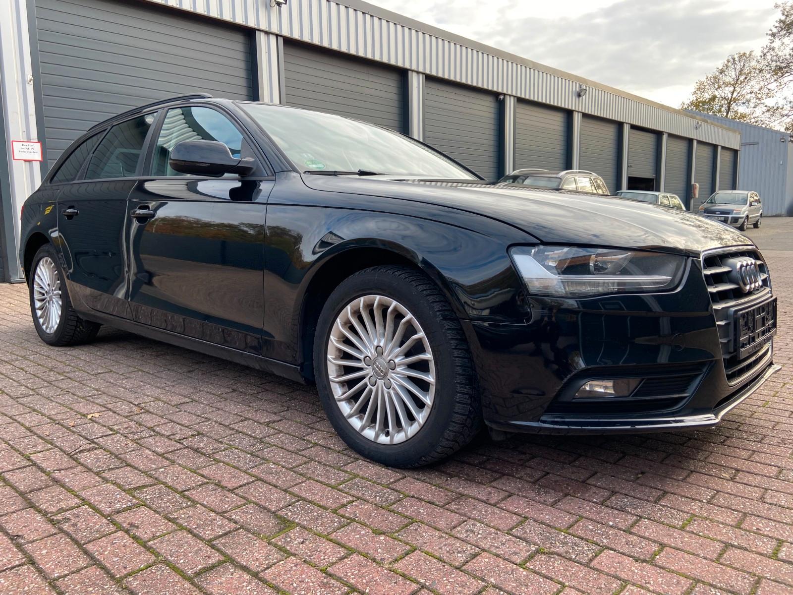 Audi A4 2014 — rear view