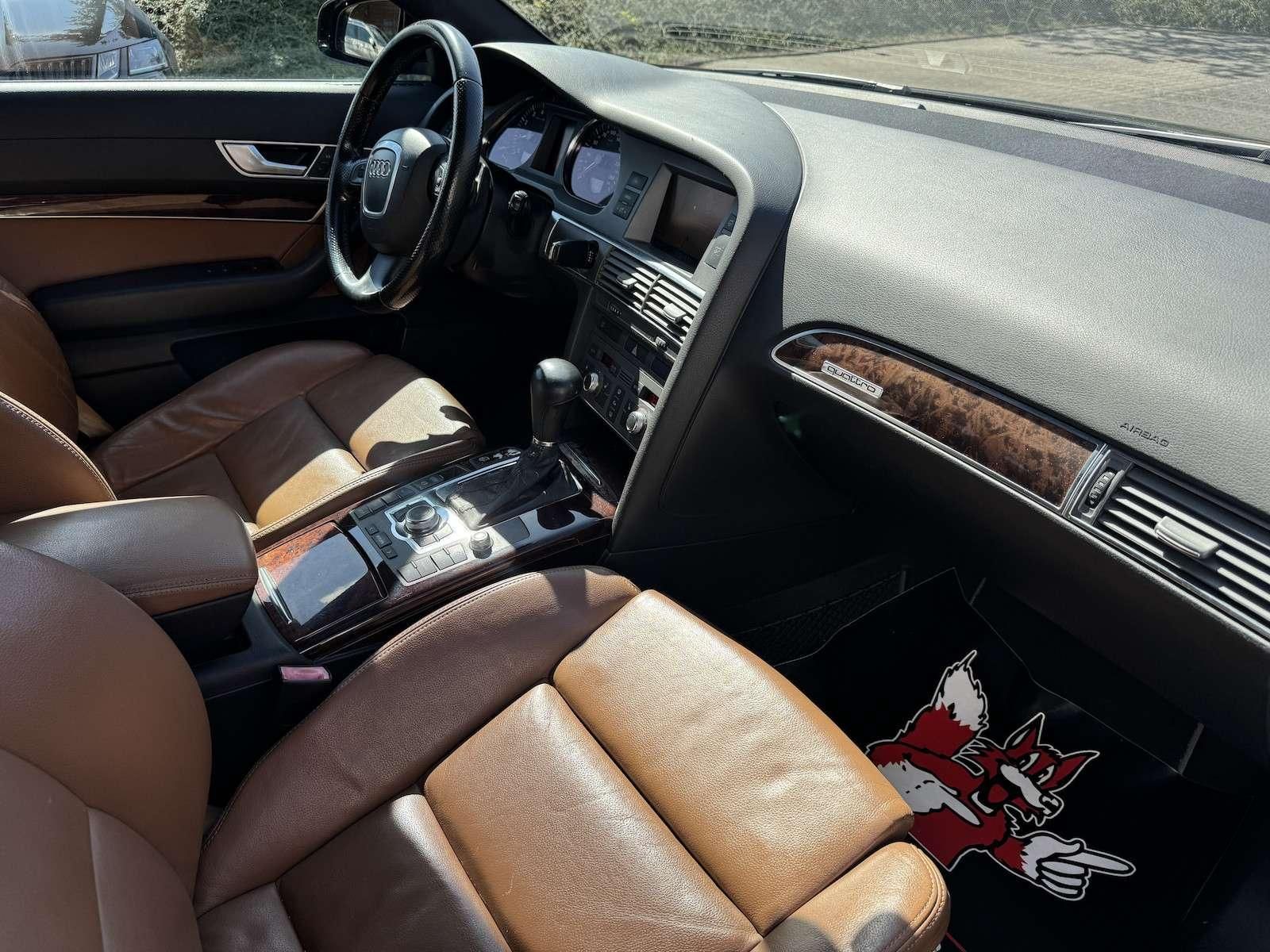 Fahrzeugabbildung Audi A6 3.2 FSI S-Line/Navi/Leder/S-Dach/Standheiz...