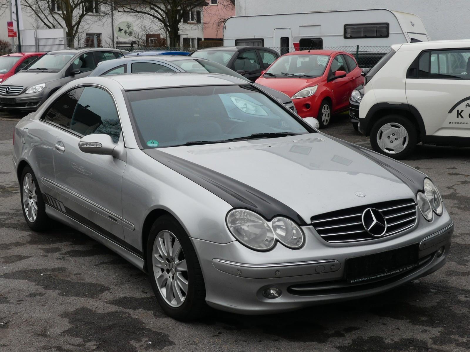 Mercedes-Benz CLK 240 AVANTGARDE *Leder*Navi*