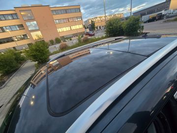 Volkswagen Touareg - 11