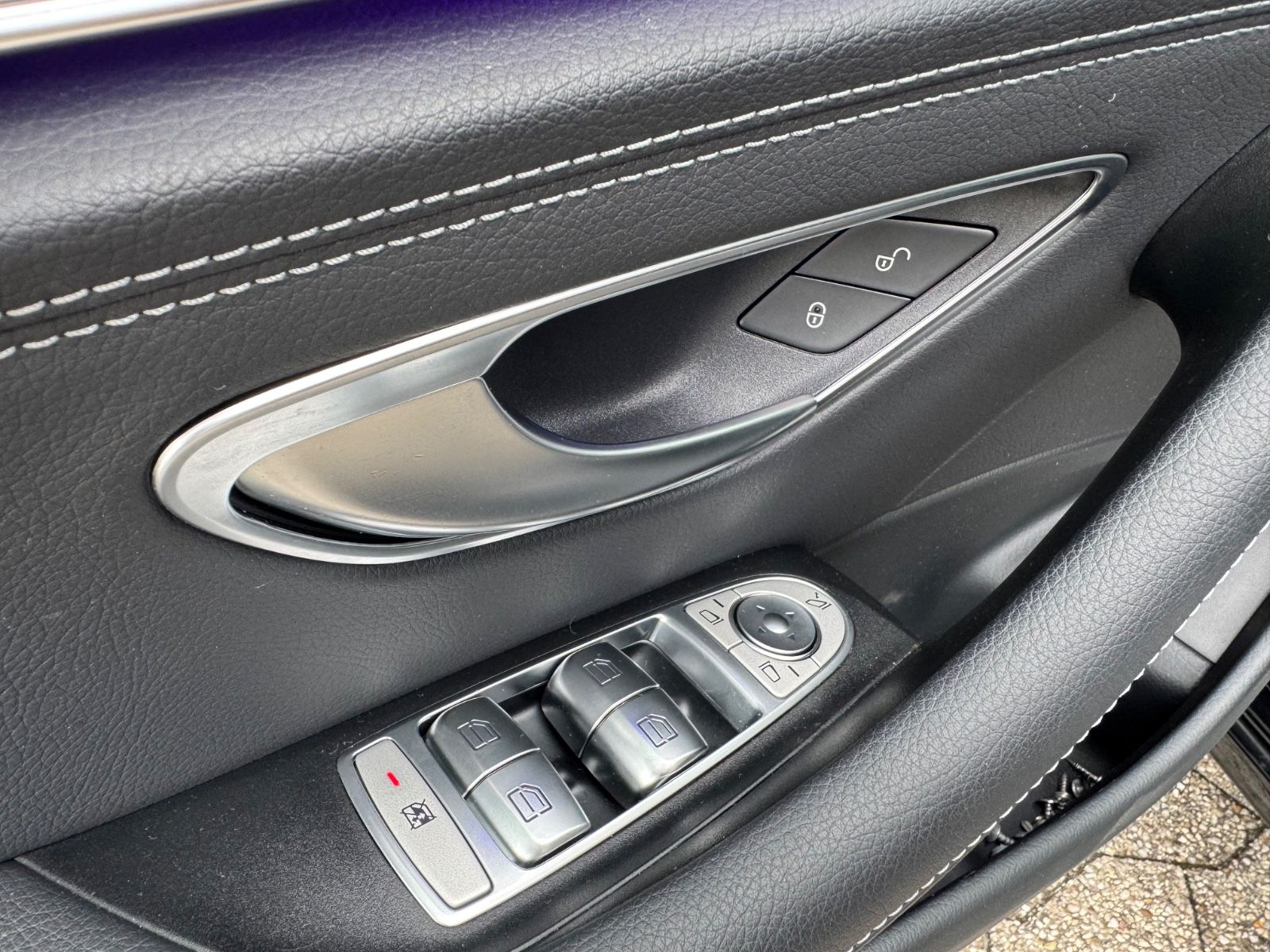 Fahrzeugabbildung Mercedes-Benz E 300 de/Plug-in/Leder/Ambiente/LED/360°Cam/SHZ/