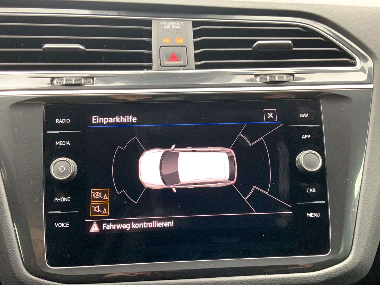 Tiguan 1.5 TSI Life, SHZ,NAV,LED,AHK.