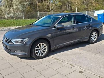Volkswagen Passat - 3