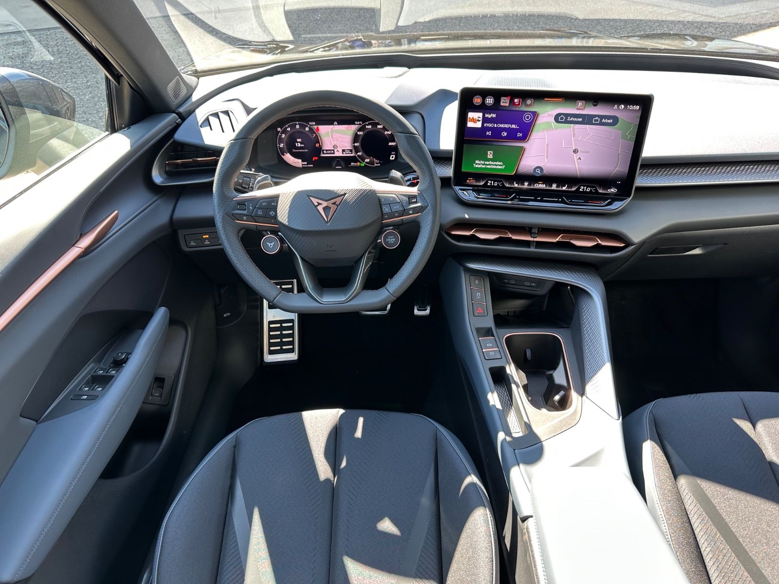 Fahrzeugabbildung CUPRA Terramar 1.5 eTSI DSG AHK/Navi/LED/ACC/18"