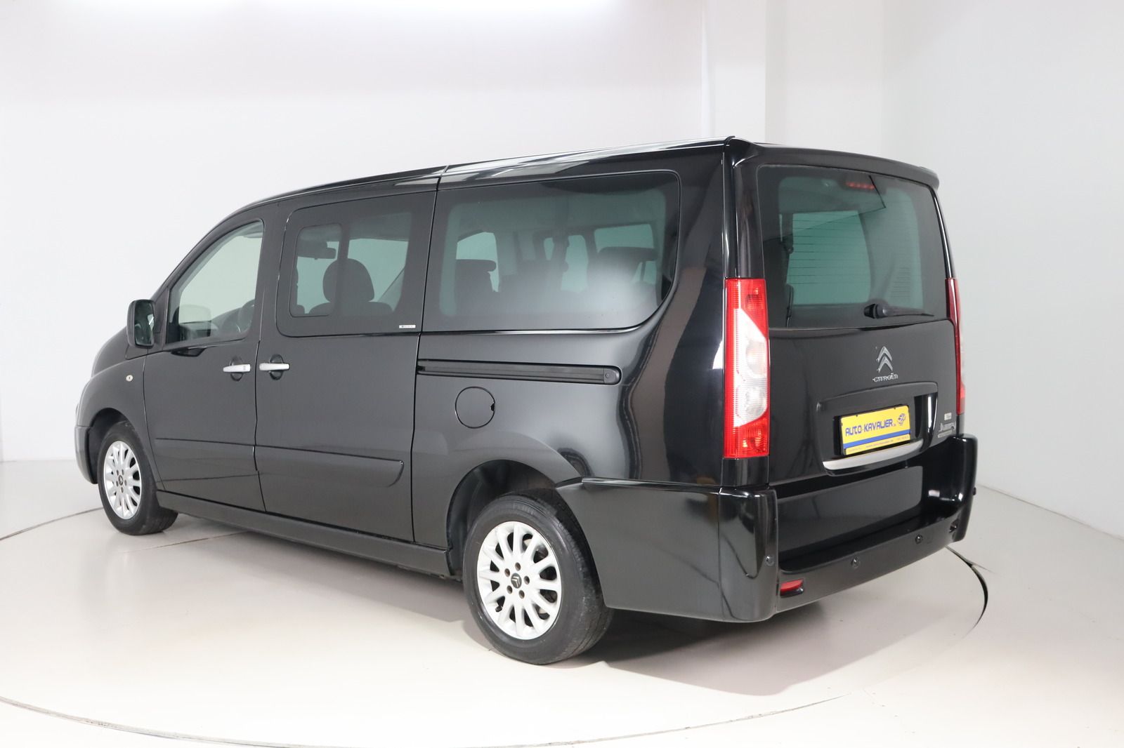 Fahrzeugabbildung Citroën Jumpy L2 2.0 HDI 125 FAP Exclusive 8-Sitzer