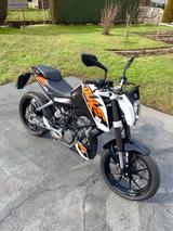 KTM Duke 125 - KTM DUKE 125