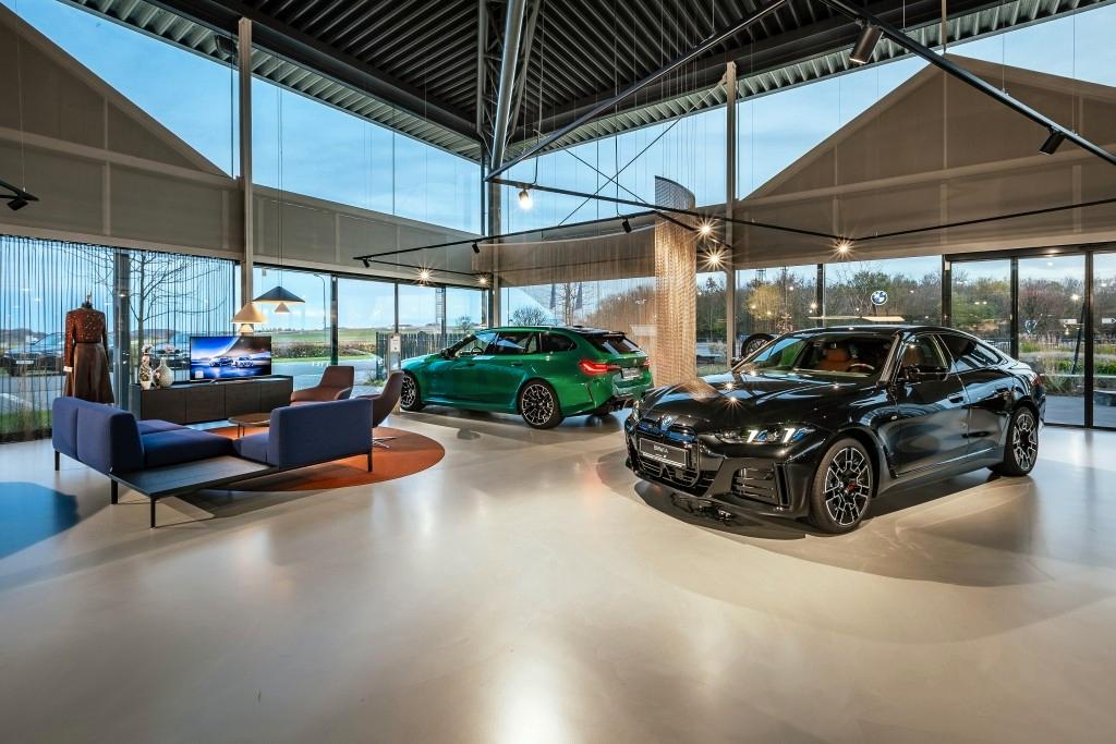 showroom-image-main