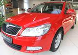 Skoda Octavia Combi Ambition - Skoda Octavia aus 2012 mit Benzin-Antrieb: Kombi