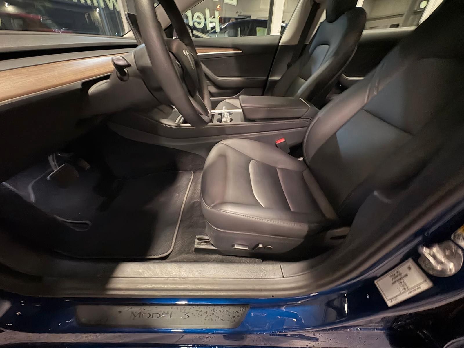 Fahrzeugabbildung Tesla Model 3 Long Range Dual AWD