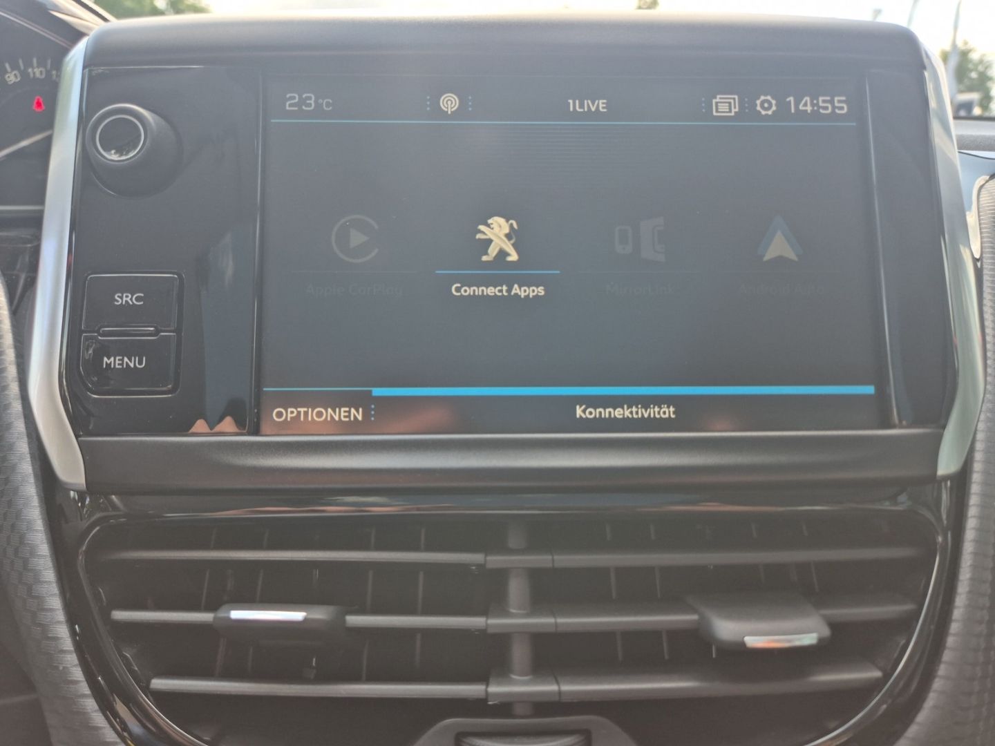 Fahrzeugabbildung Peugeot 2008 1.2 Allure PT 110 Panorama Navi CarPlay SHZ