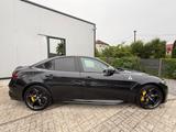 Alfa Romeo Giulia 2.9 V6 Bi-Turbo 375 kW AT8 Quadrifogl... - Alfa Romeo Giulia in Duisburg