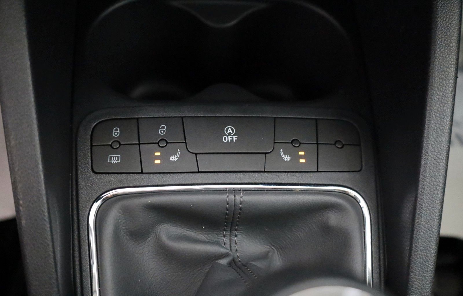 Fahrzeugabbildung SEAT Ibiza Style, SH,PDC,Klima,Tempomat,8fach bereift