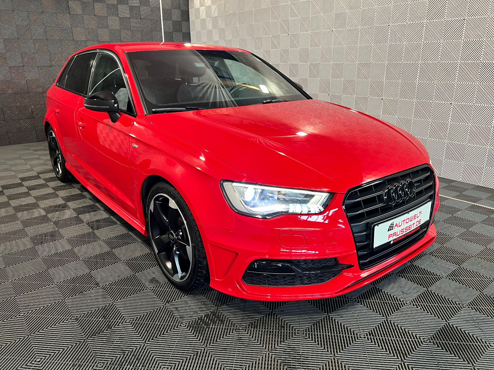 Gebrauchtwagen Audi A3 A3 SB.*S-LINE ULTRA*XENON-ALCAN.-SPORT FW/SZ-18" in Künzell