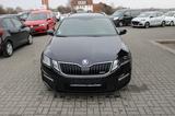 Skoda Octavia Combi RS Auto. Xenon Navi PDC - Skoda Octavia mit Diesel-Antrieb: Kombi, mit Klimaautomatik