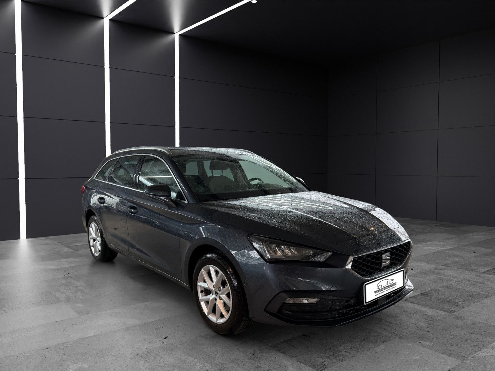 Fahrzeugabbildung SEAT Leon Sportstourer 1.5 TSI 85 kW Style*CarPlay*