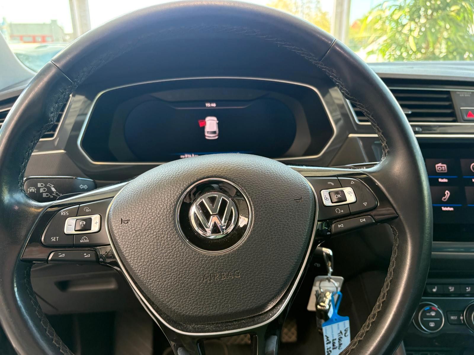 Fahrzeugabbildung Volkswagen Tiguan Highline BMT 4Motion/R LINE/leder/memory/