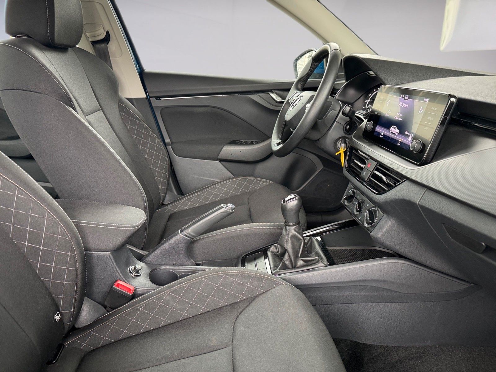 Fahrzeugabbildung SKODA Kamiq Ambition 1.0 TSI