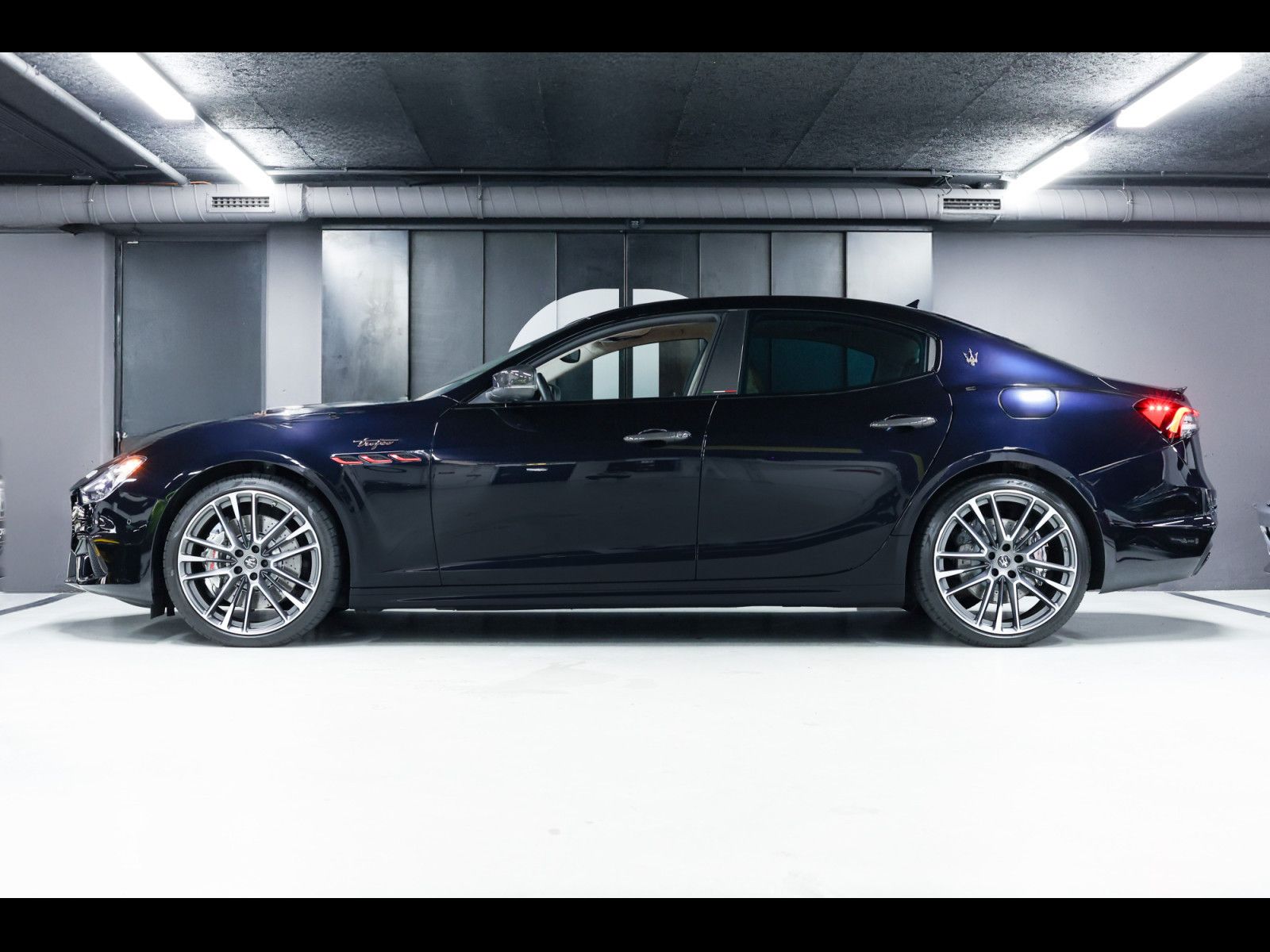Maserati Ghibli TROFEO 3.8 V8°CARBON°B&W°PANO°WARR 05/28 imagem 2
