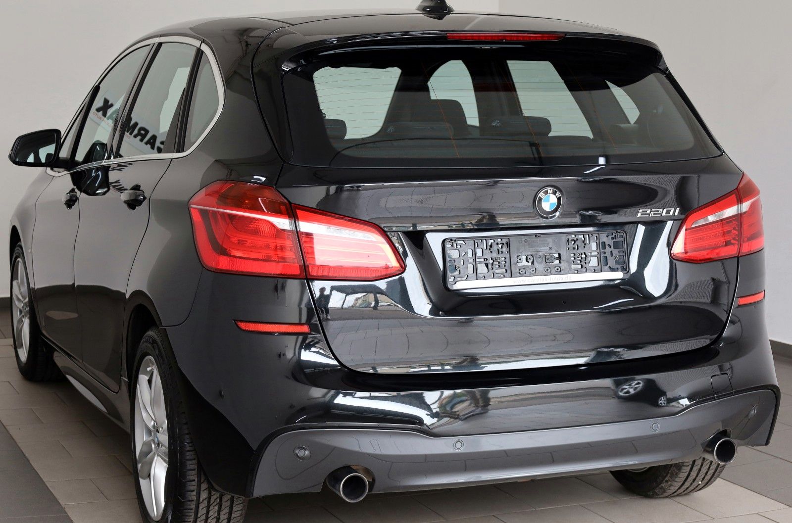 Fahrzeugabbildung BMW 220iA Active Tourer M Sport Alcantara,LED,SH,PDC