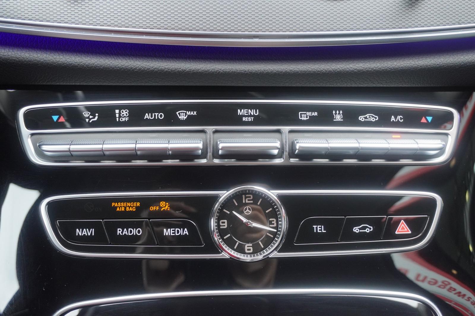 Mercedes-Benz E-Class E200 Avantgarde LED Kamera Totwinkel Spurhalte, миниатюра 27