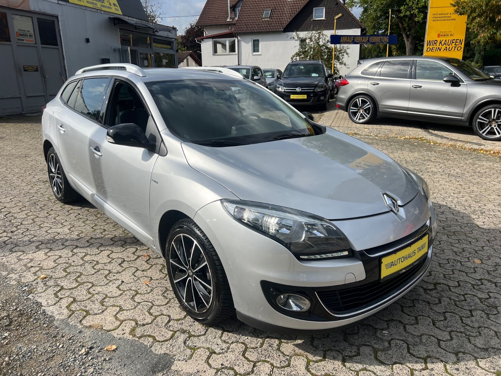 Fahrzeugabbildung Renault Megane III Grandtour BOSE Edition *KAMERA*