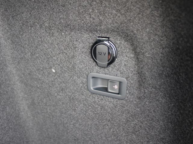 Golf VIII Variant 2,0 TSI 4Motion* R-Line*AHK