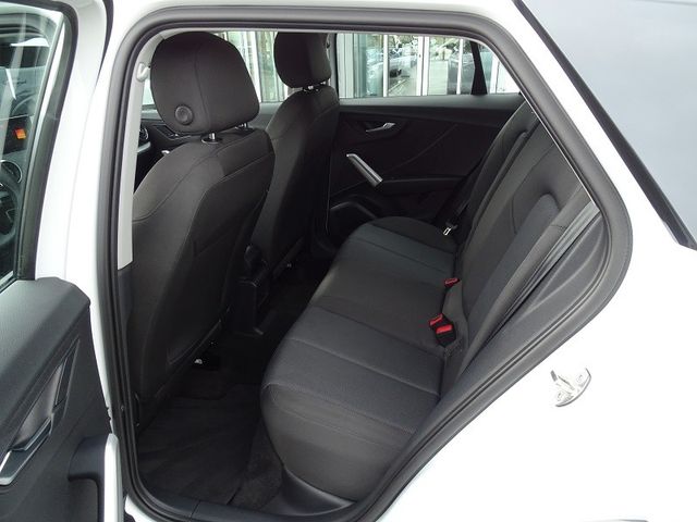 Q2 35 TFSI S-tronic advanced - AHZV / Matrix-LED