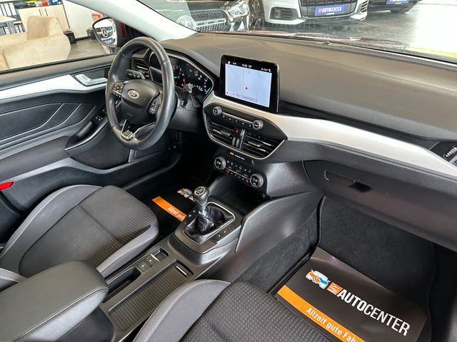 MYAUTOCENTER – Gebraucht- und Jahreswagen mit Werkstattservice in Pfaffenhofen Ford Focus Lim. *Pano*Kamera*AHK*LED*