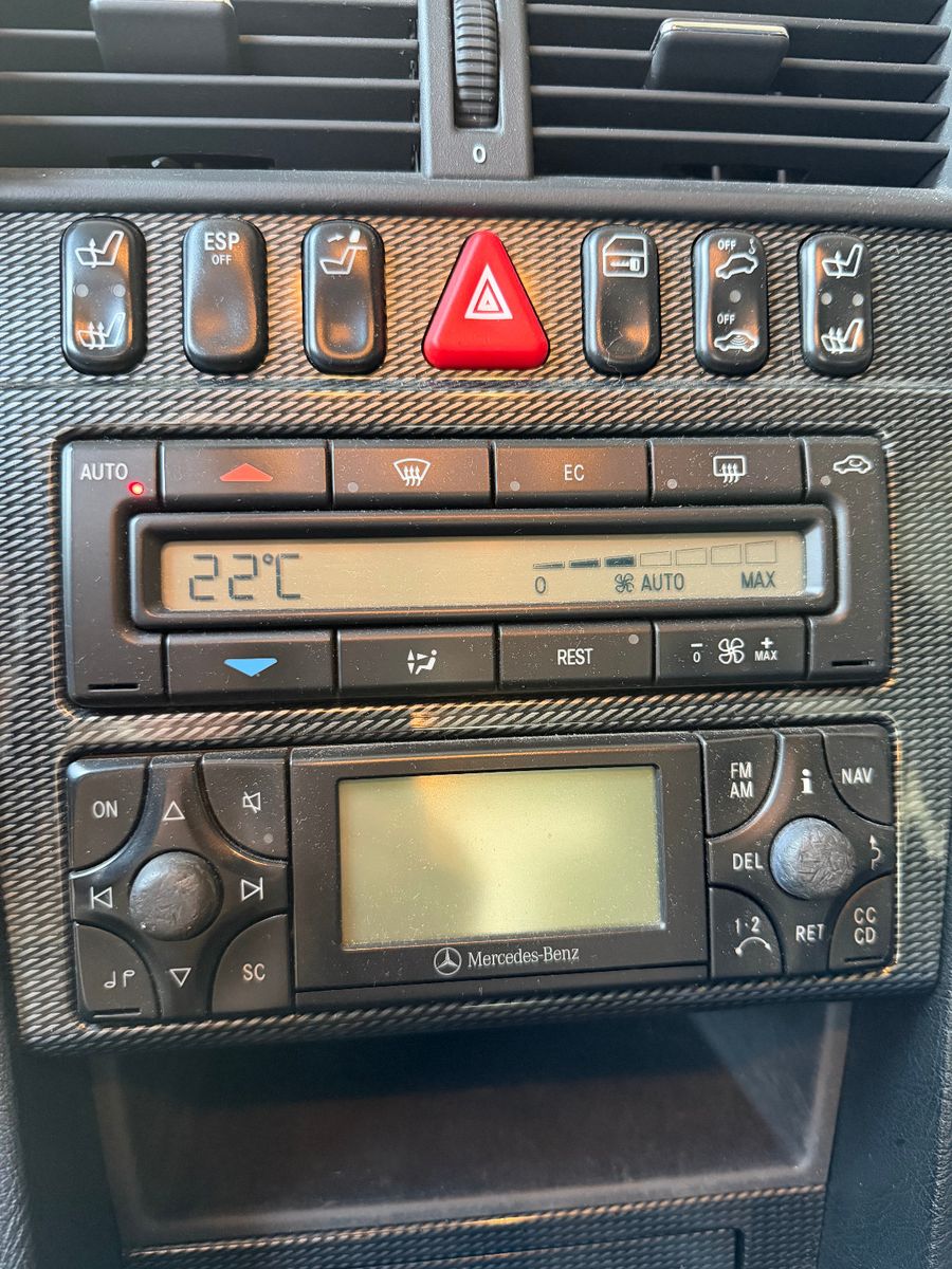 Fahrzeugabbildung Mercedes-Benz C 43 AMG mit Designo, orig. Navi ASP30