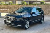 Volkswagen VOLKSWAGEN Tiguan 2.0 TDI SCR DSG 4MOTION Execut - Volkswagen Tiguan: Kombi