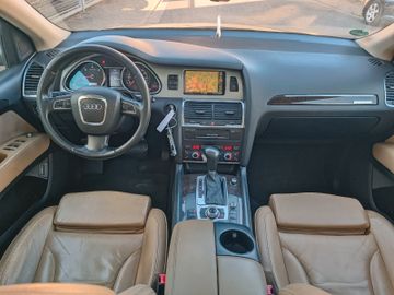 Audi Q7 - 8