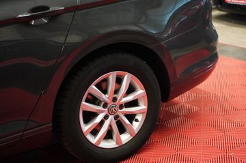 Volkswagen Passat Variant - 11