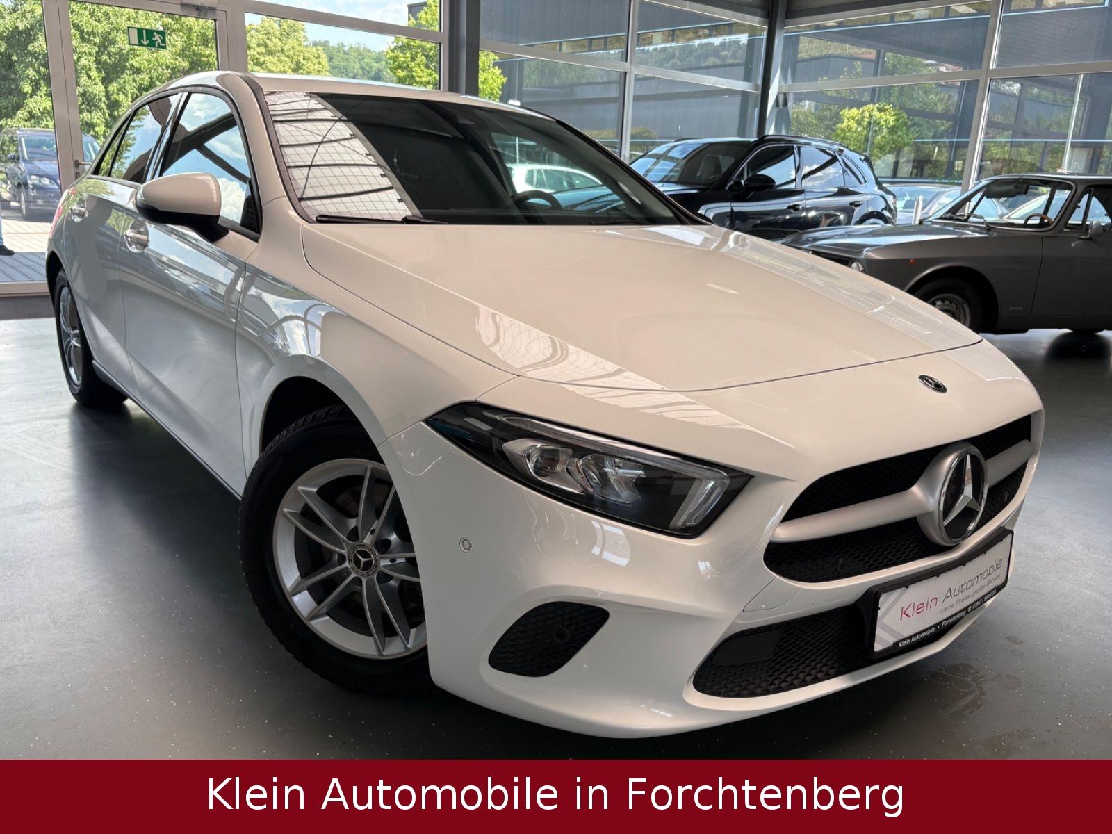 Mercedes-Benz A180 Navi LED Klimaautomatik Kamera Tempomat