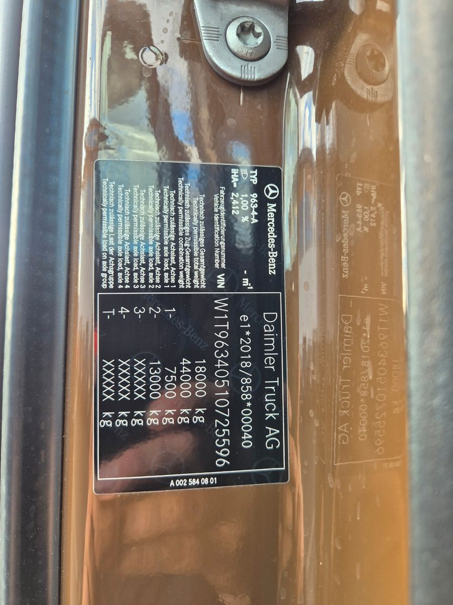 Fahrzeugabbildung Mercedes-Benz Actros 1848 LS Öl-Retarder Standklima BigSpace